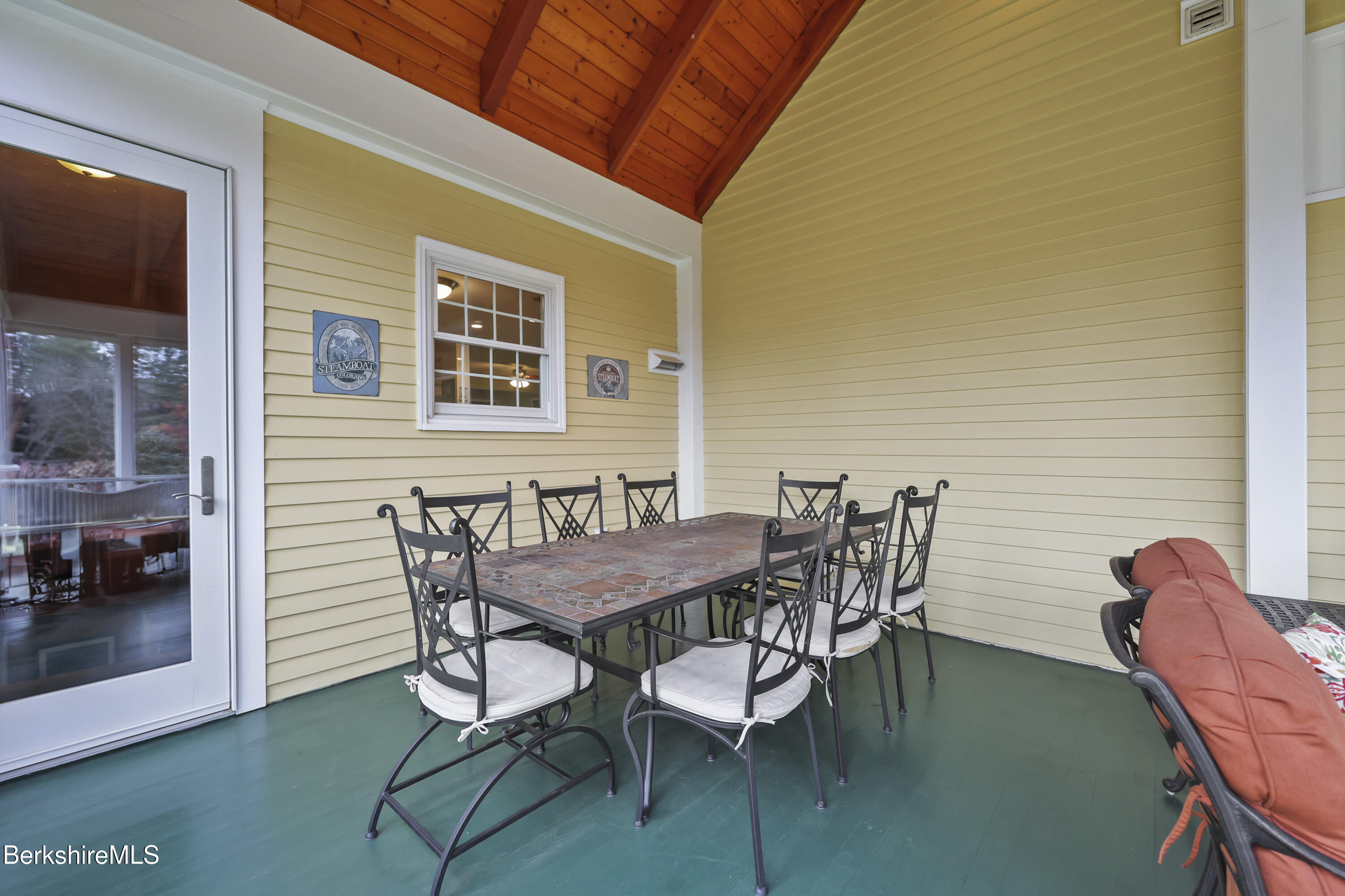 177 Thornliebank Road Williamstown, MA 01267 - Photo 33 of 69 160 Screened Porch