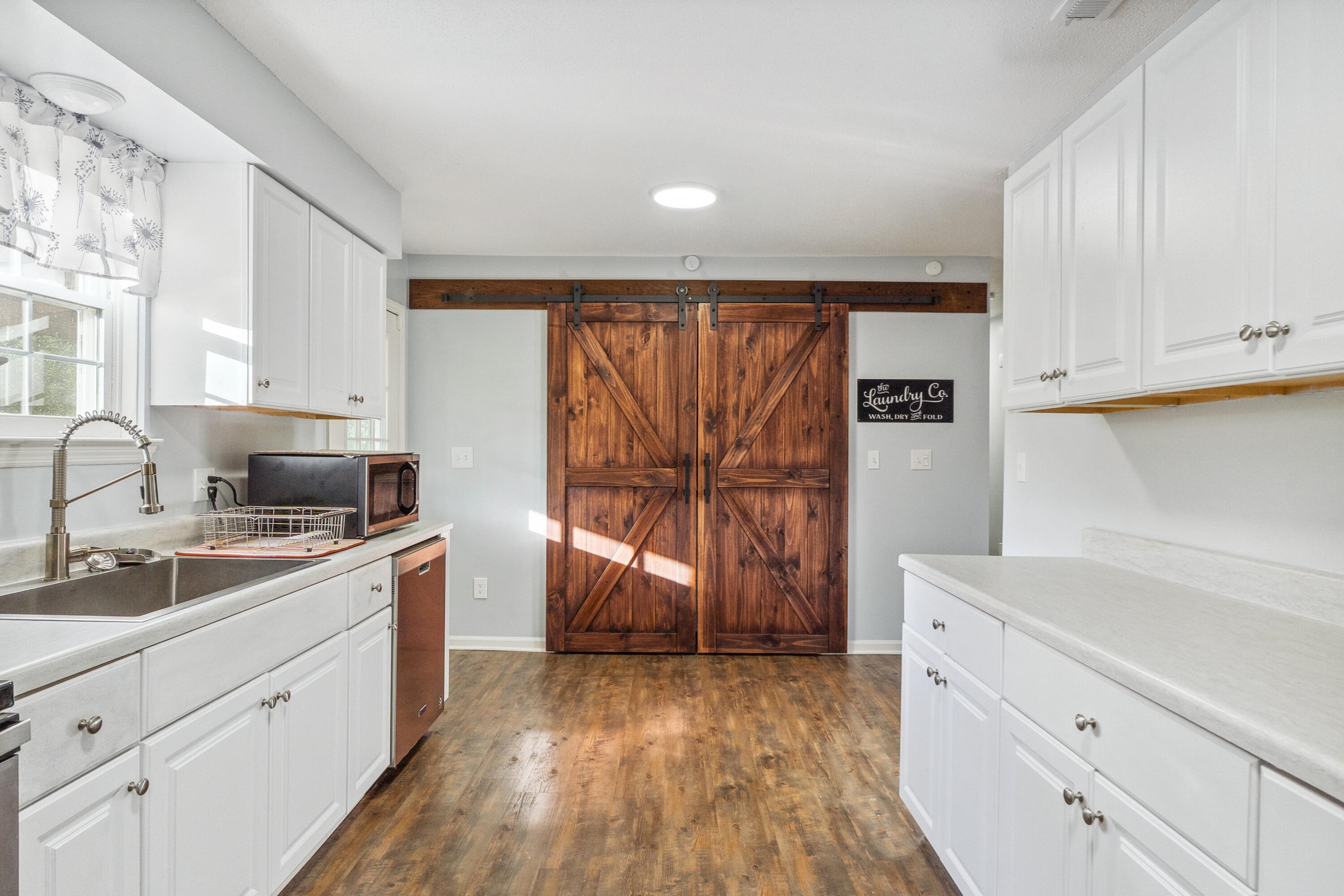5604 Clemons Road Chattanooga, TN 37412 - Photo 9 of 35 9-Kitchen 4
