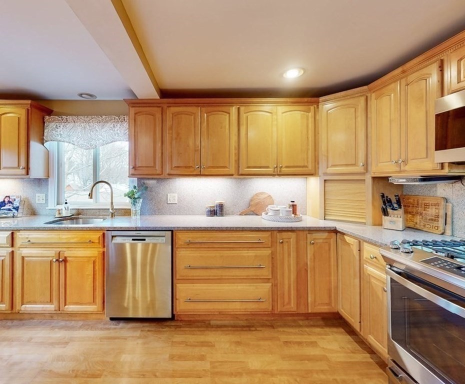 29 Standish Road Quincy, MA 02171 - Photo 7 of 40 Gallery Image 7