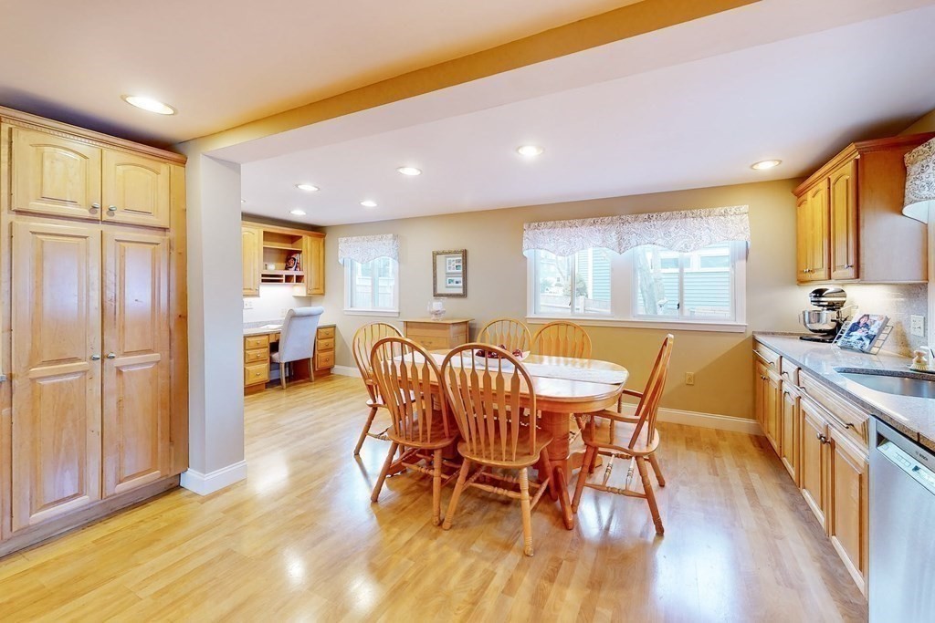 29 Standish Road Quincy, MA 02171 - Photo 9 of 40 Gallery Image 9