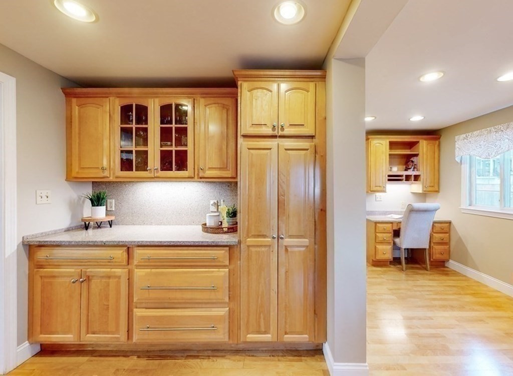 29 Standish Road Quincy, MA 02171 - Photo 10 of 40 Gallery Image 10
