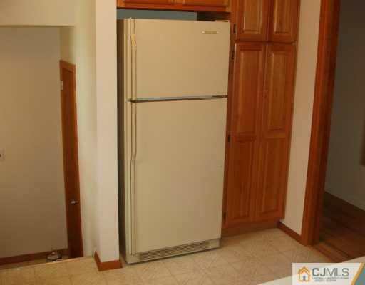 611 Inman Avenue Colonia, NJ 07067 - Photo 7 of 7