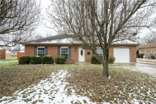 $219,900 | 921 Camelot Court, Jeffersonville, IN 47130