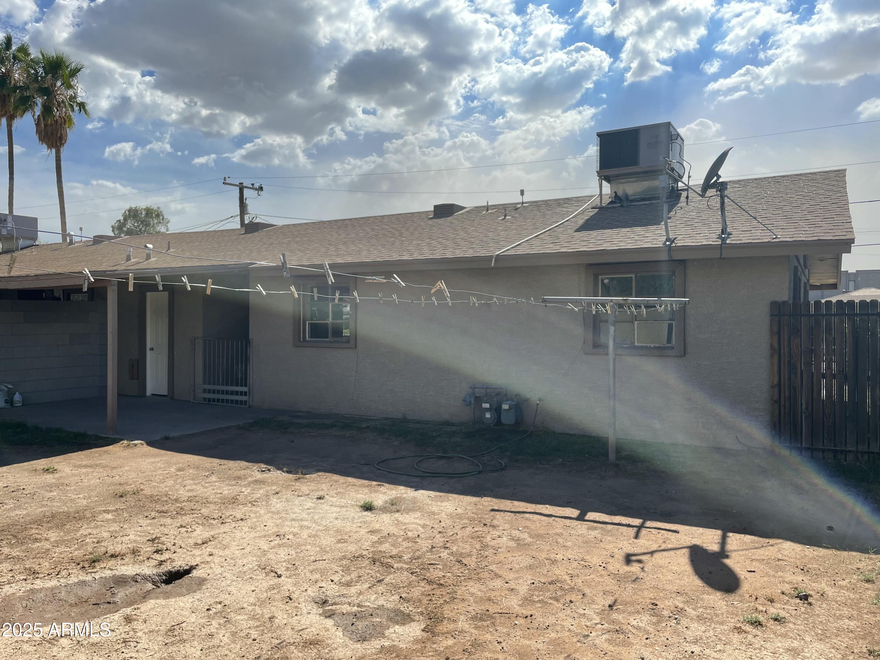 2811 North 17th Place Phoenix, AZ 85006 - Photo 24 of 28 a view of a backyard