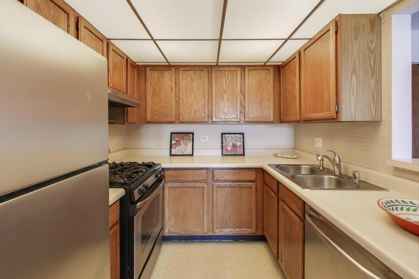 7707 West Irving Park Road, Unit 303 Chicago, IL 60634 - Photo 6 of 21