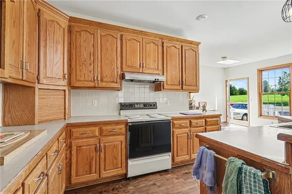 $625,000 | 30640 West 215th Street, Spring Hill, KS 66083