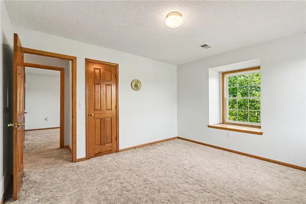 $625,000 | 30640 West 215th Street, Spring Hill, KS 66083