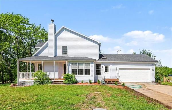 $625,000 | 30640 West 215th Street, Spring Hill, KS 66083