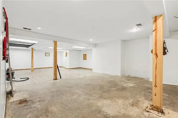 $625,000 | 30640 West 215th Street, Spring Hill, KS 66083