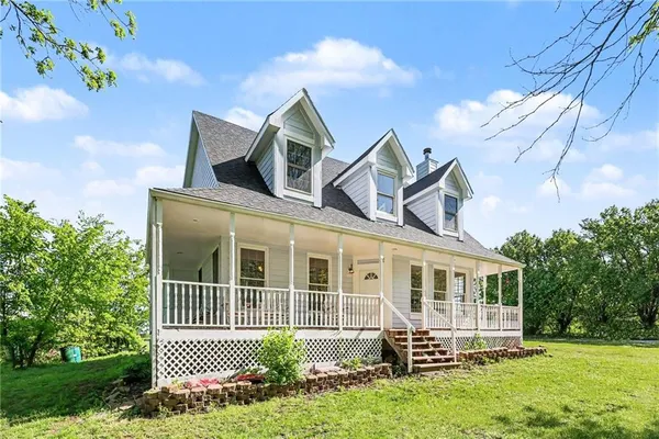 $625,000 | 30640 West 215th Street, Spring Hill, KS 66083