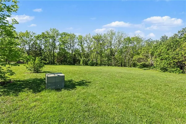 $625,000 | 30640 West 215th Street, Spring Hill, KS 66083