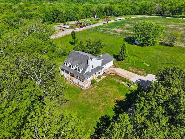 $625,000 | 30640 West 215th Street, Spring Hill, KS 66083