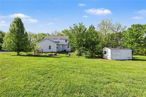 $625,000 | 30640 West 215th Street, Spring Hill, KS 66083