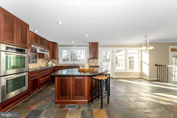 $900,000 | 17914 Hickman Street, Poolesville, MD 20837