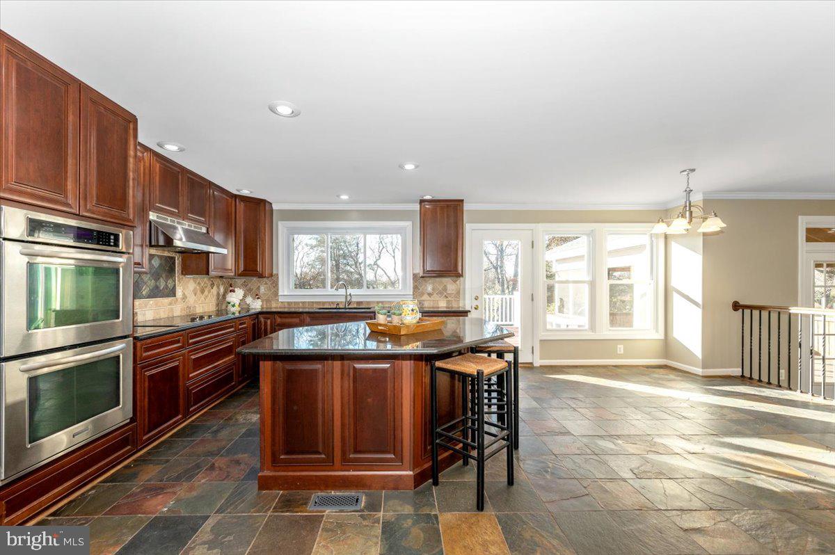 17914 Hickman Street Poolesville, MD 20837 - Photo 16 of 91 Yes, Slate Floors