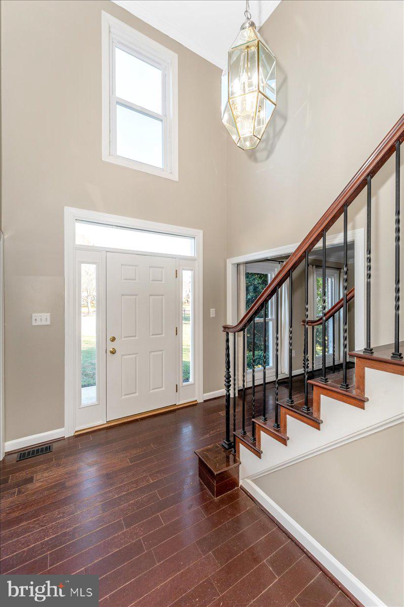 17914 Hickman Street Poolesville, MD 20837 - Photo 4 of 91