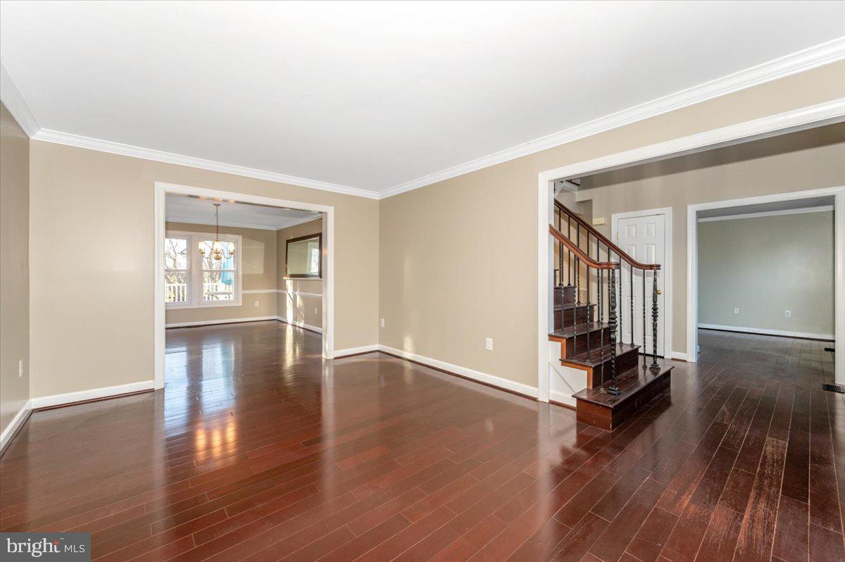 17914 Hickman Street Poolesville, MD 20837 - Photo 5 of 91 Living Room looking into the DR