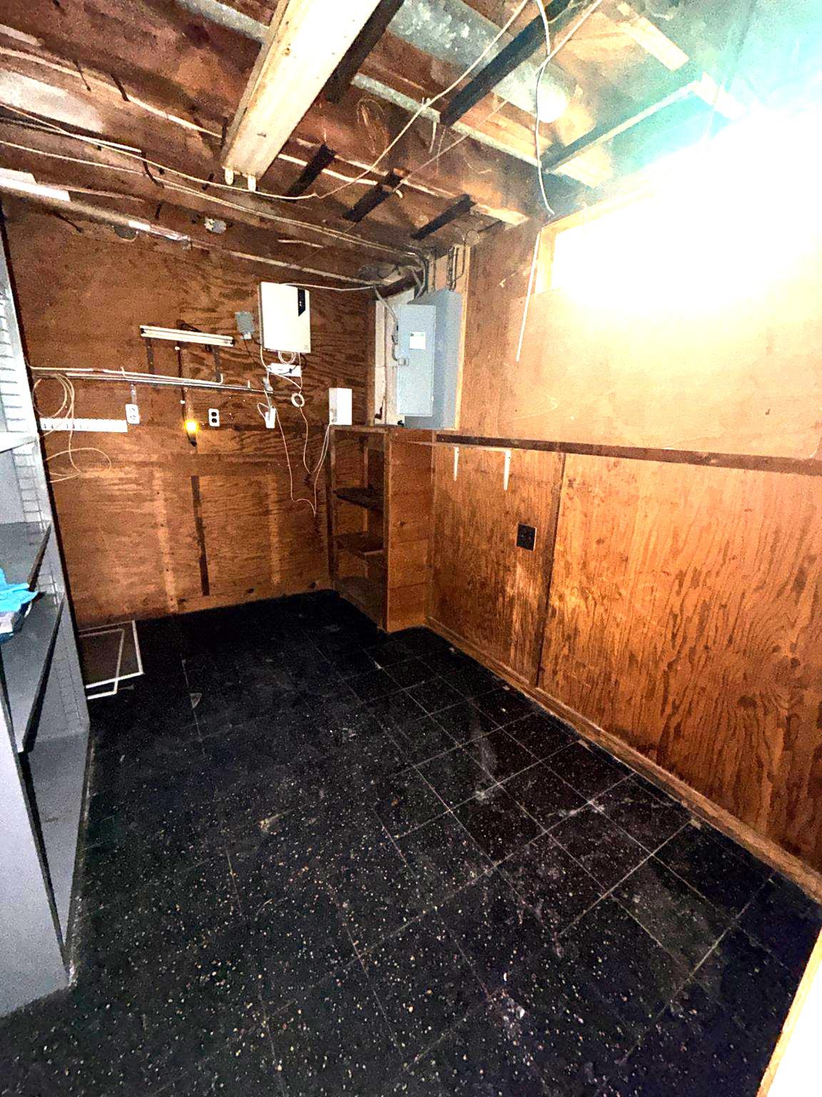 1707 Stokesley Road Baltimore, MD 21222 - Photo 7 of 18 Spacious utility room with plenty of storage