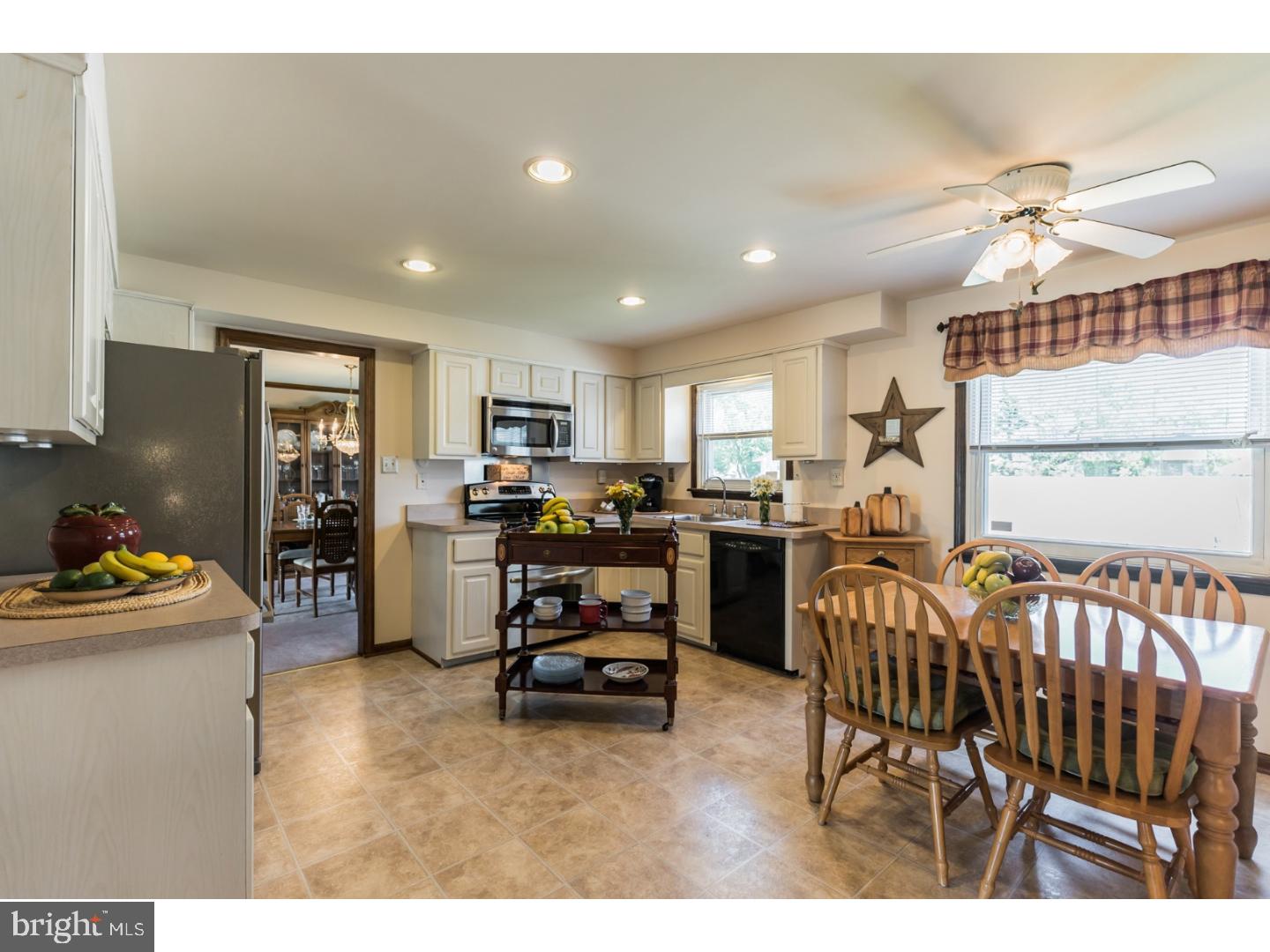 3 Candlestick Road Clementon, NJ 08021 - Photo 8 of 21 Kitchen