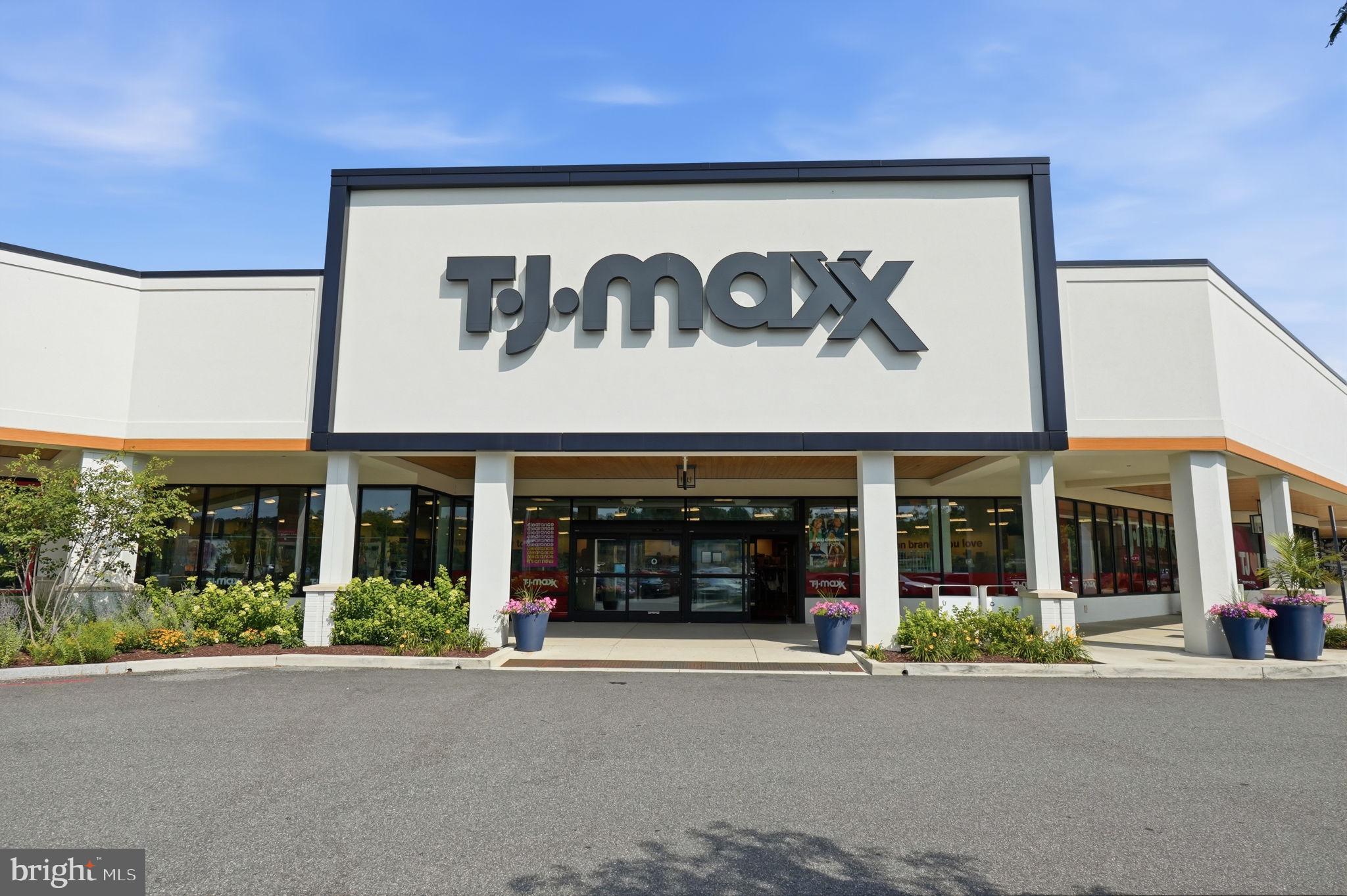 15005 Timberlake Drive Silver Spring, MD 20905 - Photo 20 of 36 Shop Smart at TJ Maxx Today!