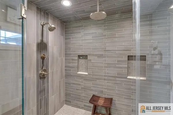 $2,197,000 | 235 Longview Road, Far Hills, NJ 07931
