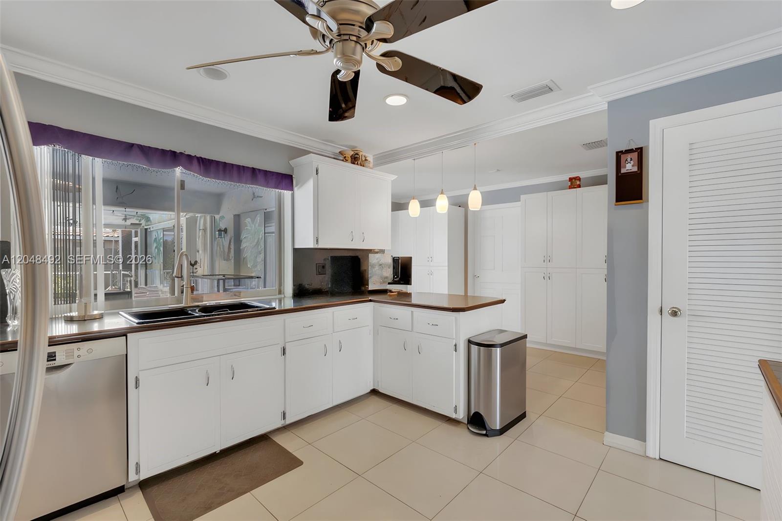 2480 Northeast 46th Street Lighthouse Point, FL 33064 - Photo 10 of 41