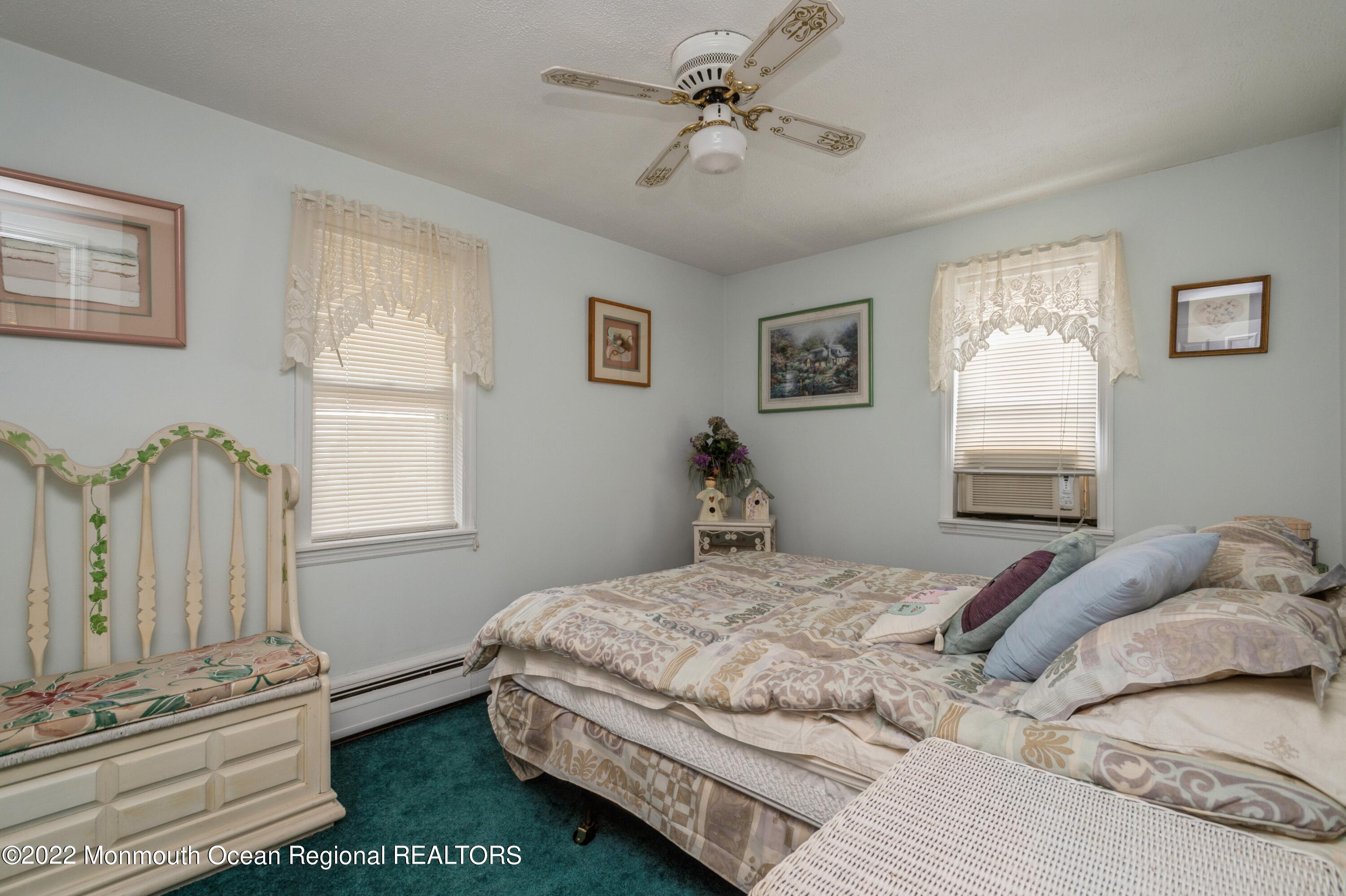 178 Cedarhurst Road Brick, NJ 08723 - Photo 17 of 25 17_178CedarhurstRd_154001_3rdBedroom_HiR