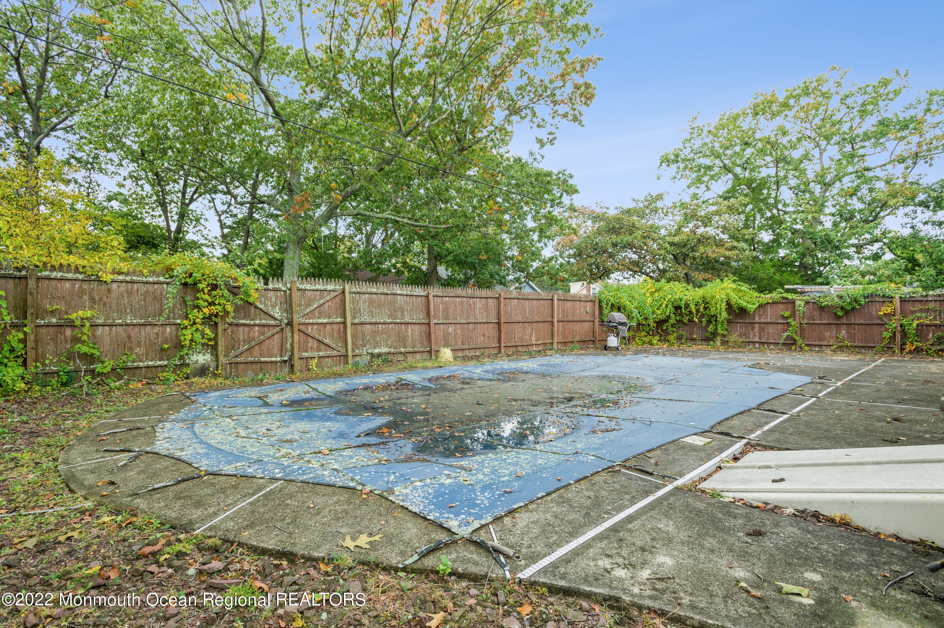 178 Cedarhurst Road Brick, NJ 08723 - Photo 23 of 25 23_178CedarhurstRd_29_Pool_HiRes