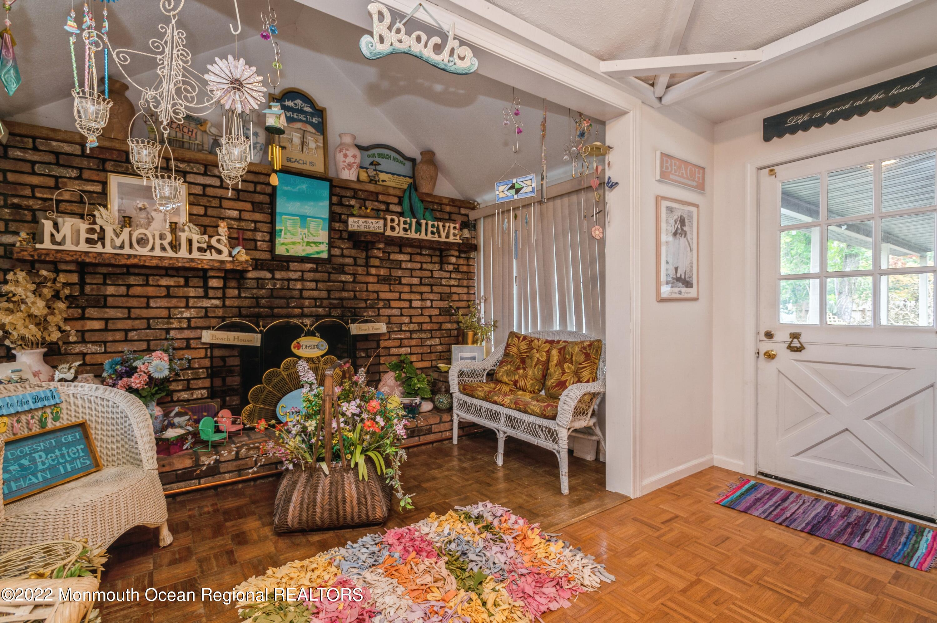 178 Cedarhurst Road Brick, NJ 08723 - Photo 6 of 25 06_178CedarhurstRd_10001_LivingRoom_HiRe