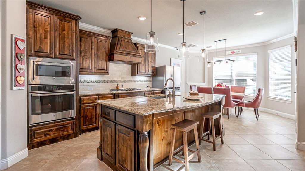 7033 Benjamin Way Colleyville, TX 76034 - Photo 7 of 40