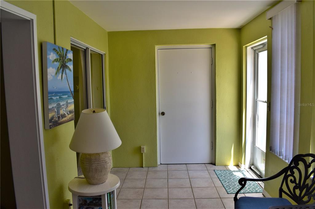 448 Cerromar Road, Unit 189 Venice, FL 34293 - Photo 20 of 48 a living room with furniture and a window