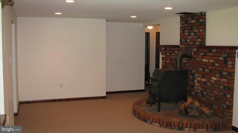 4848 Buffalo Road Mount Airy, MD 21771 - Photo 9 of 18 Family Room