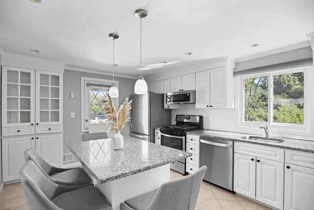 $559,900 | 6 Saugus Avenue, Unit A, Saugus, MA 01906