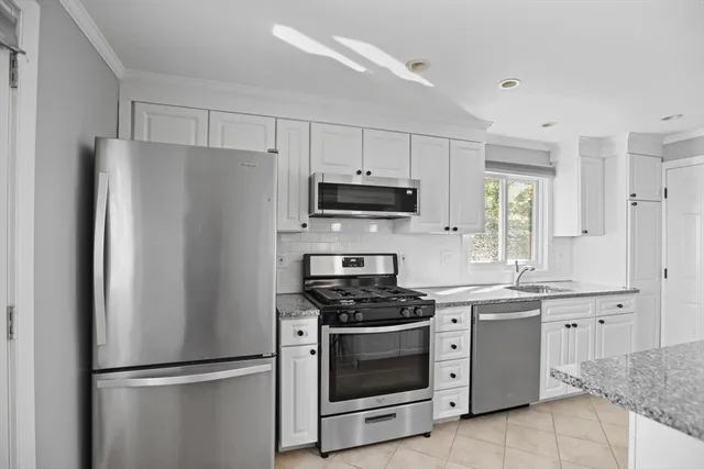 $559,900 | 6 Saugus Avenue, Unit A, Saugus, MA 01906