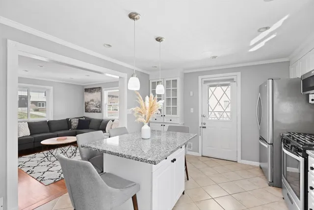 $559,900 | 6 Saugus Avenue, Unit A, Saugus, MA 01906