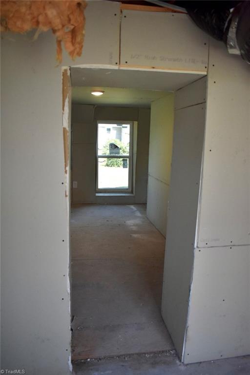 802 Spring Street Mount Airy, NC 27030 - Photo 27 of 29