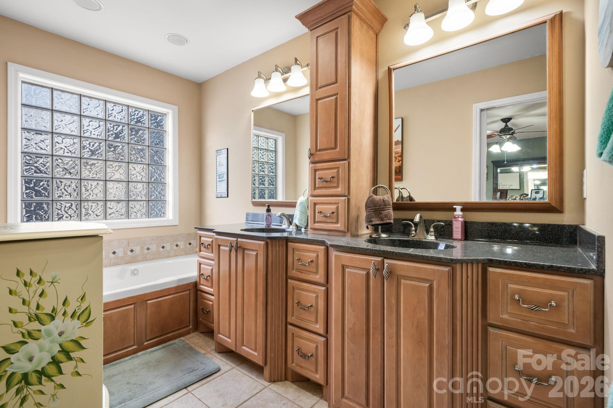 3155 Covington Way Lenoir, NC 28645 - Photo 18 of 33