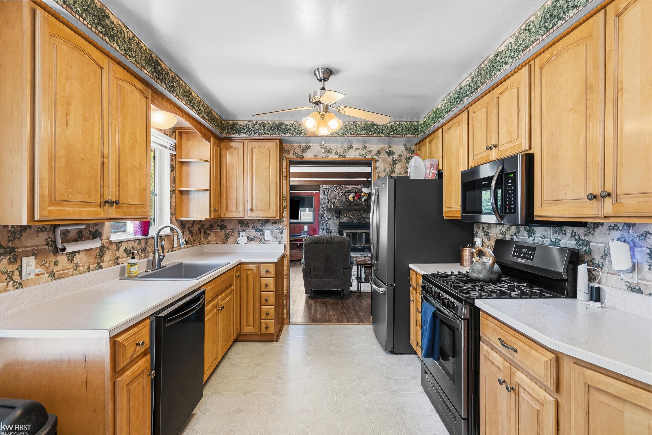 4271 Highland Road Milford, MI 48380 - Photo 20 of 48