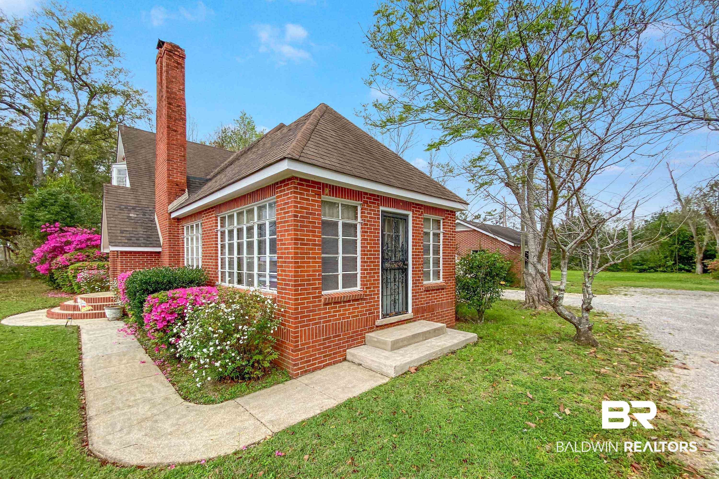 516 West Laurel Avenue Foley, AL 36535 - Photo 2 of 44