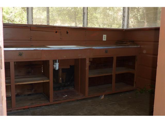 28791 Lebanon Road Pine Valley, CA 91962 - Photo 4 of 13 Storage in the workshop