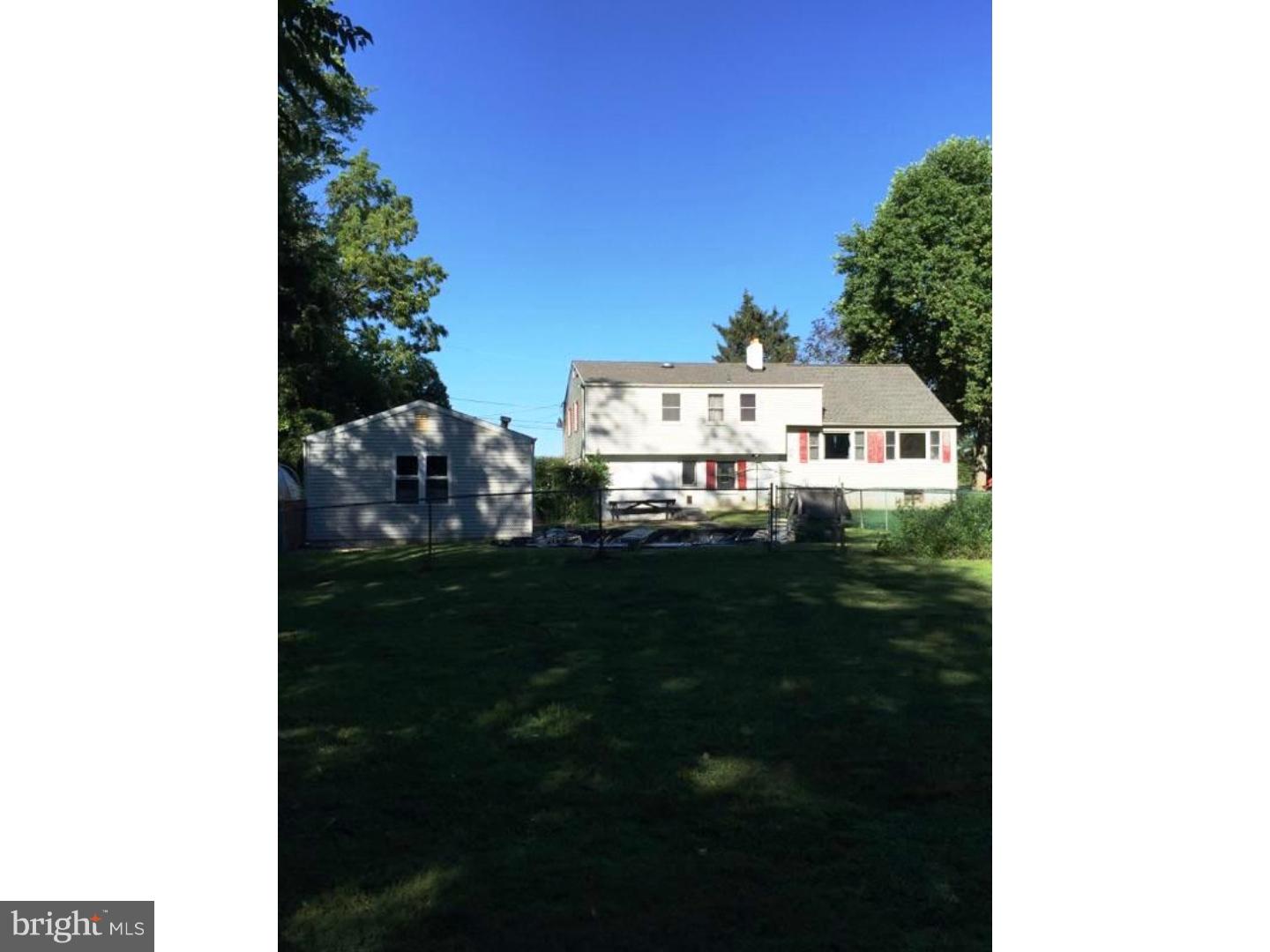 178 Twining Bridge Road Newtown, PA 18940 - Photo 4 of 7 Exterior Back
