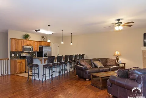 $400,000 | 2250 Lake Pointe Drive, Unit 1104, Lawrence, KS 66049