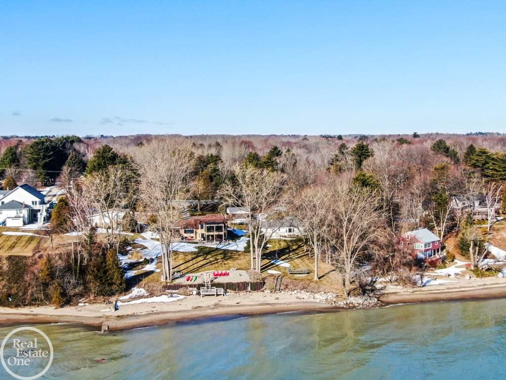 4289 Lakeshore Road Lexington, MI 48450 - Photo 49 of 55 50035768-48.JPG