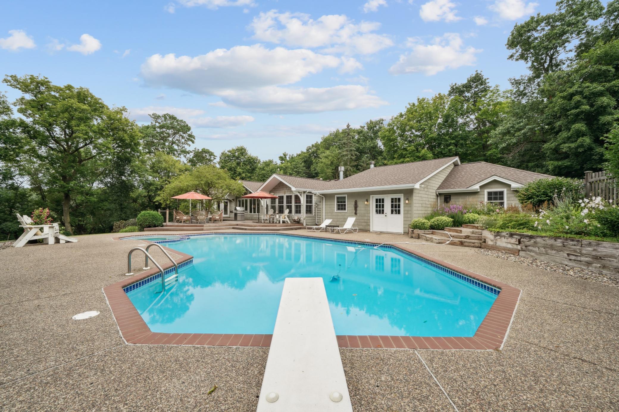 4645 Eastwood Road Minnetonka, MN 55345 - Photo 17 of 39