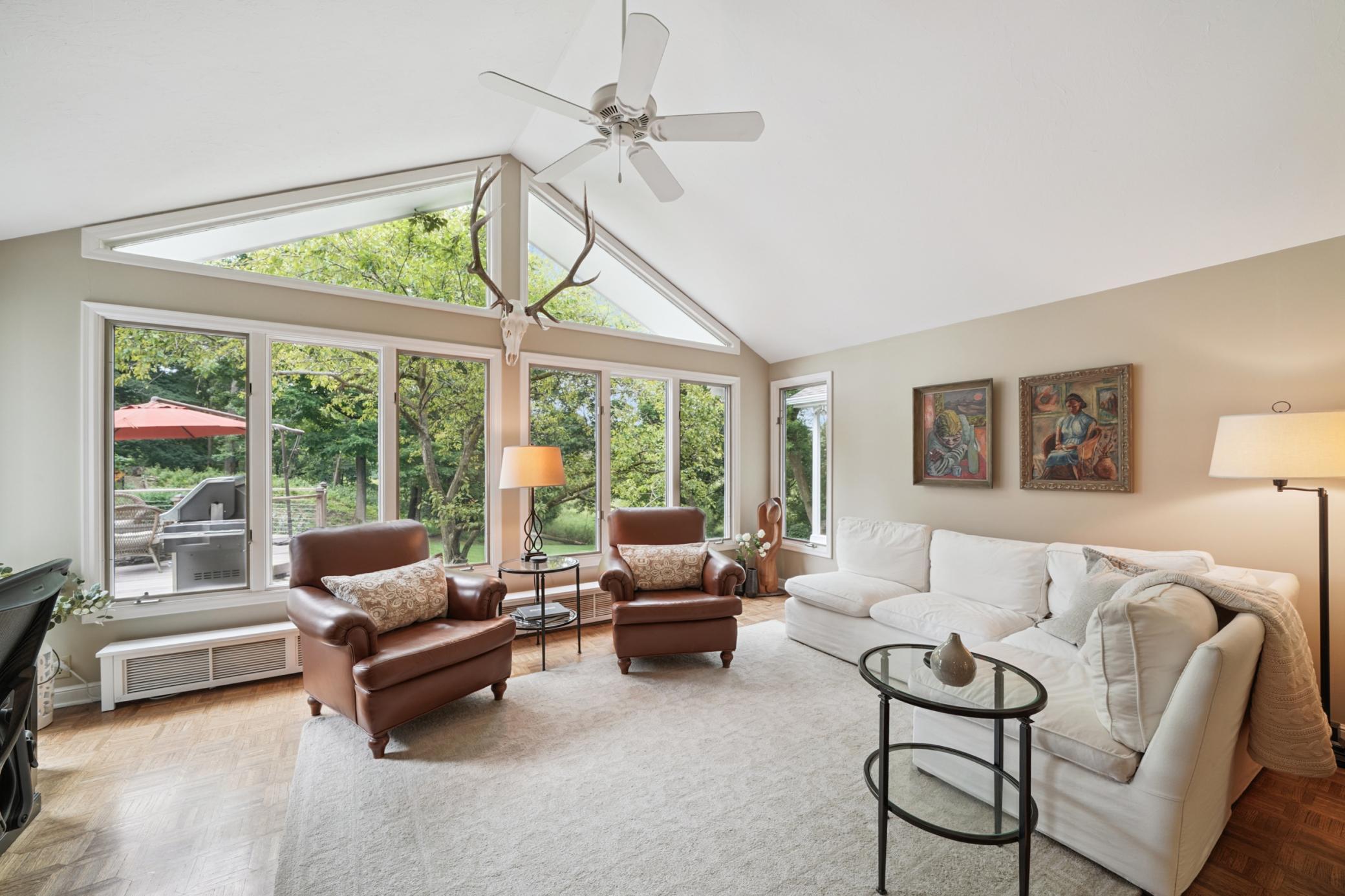 4645 Eastwood Road Minnetonka, MN 55345 - Photo 8 of 39