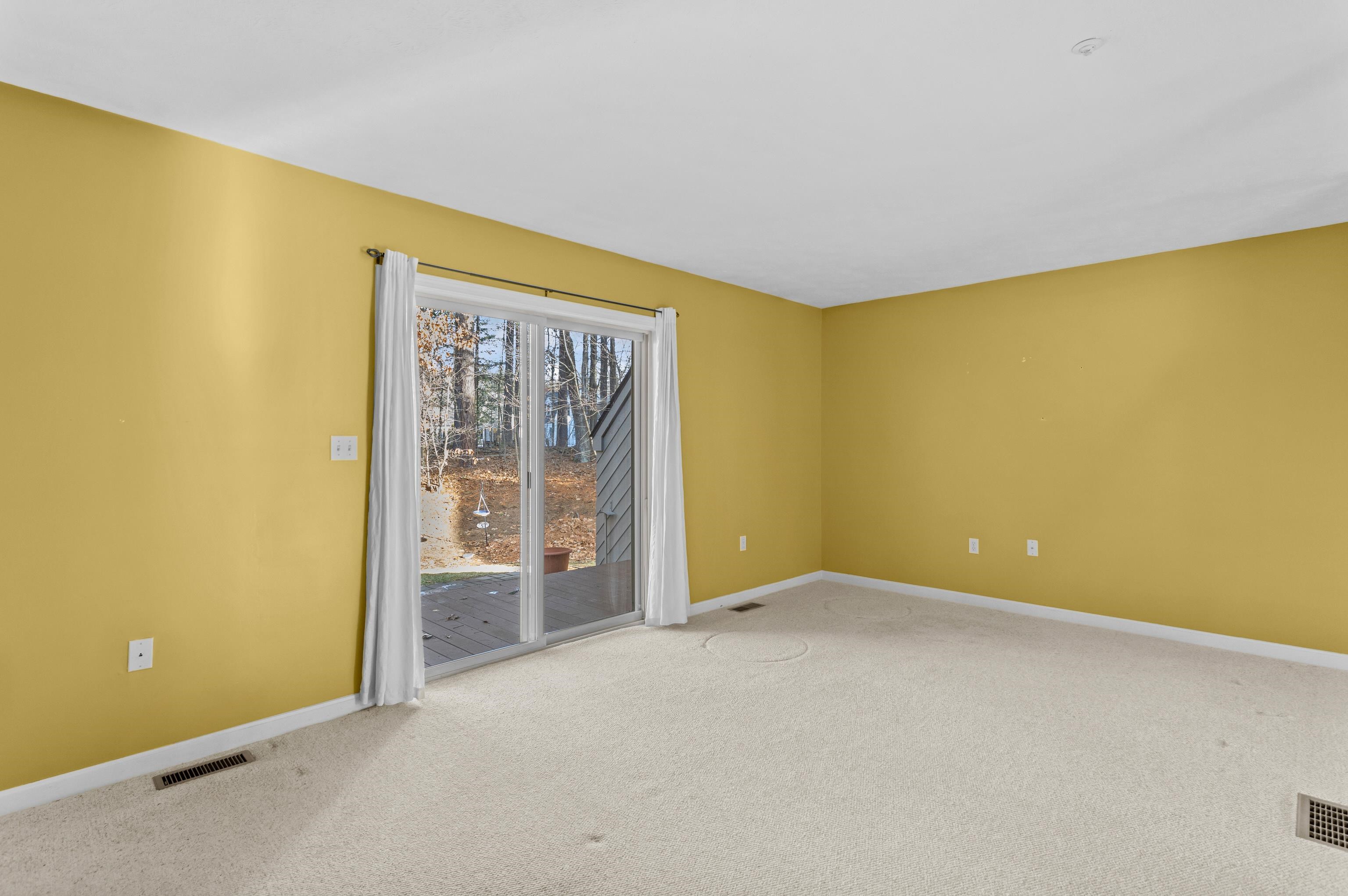 7 Suffolk Court Bedford, NH 03110 - Photo 14 of 39