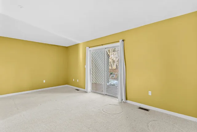 $299,900 | 7 Suffolk Court, Bedford, NH 03110