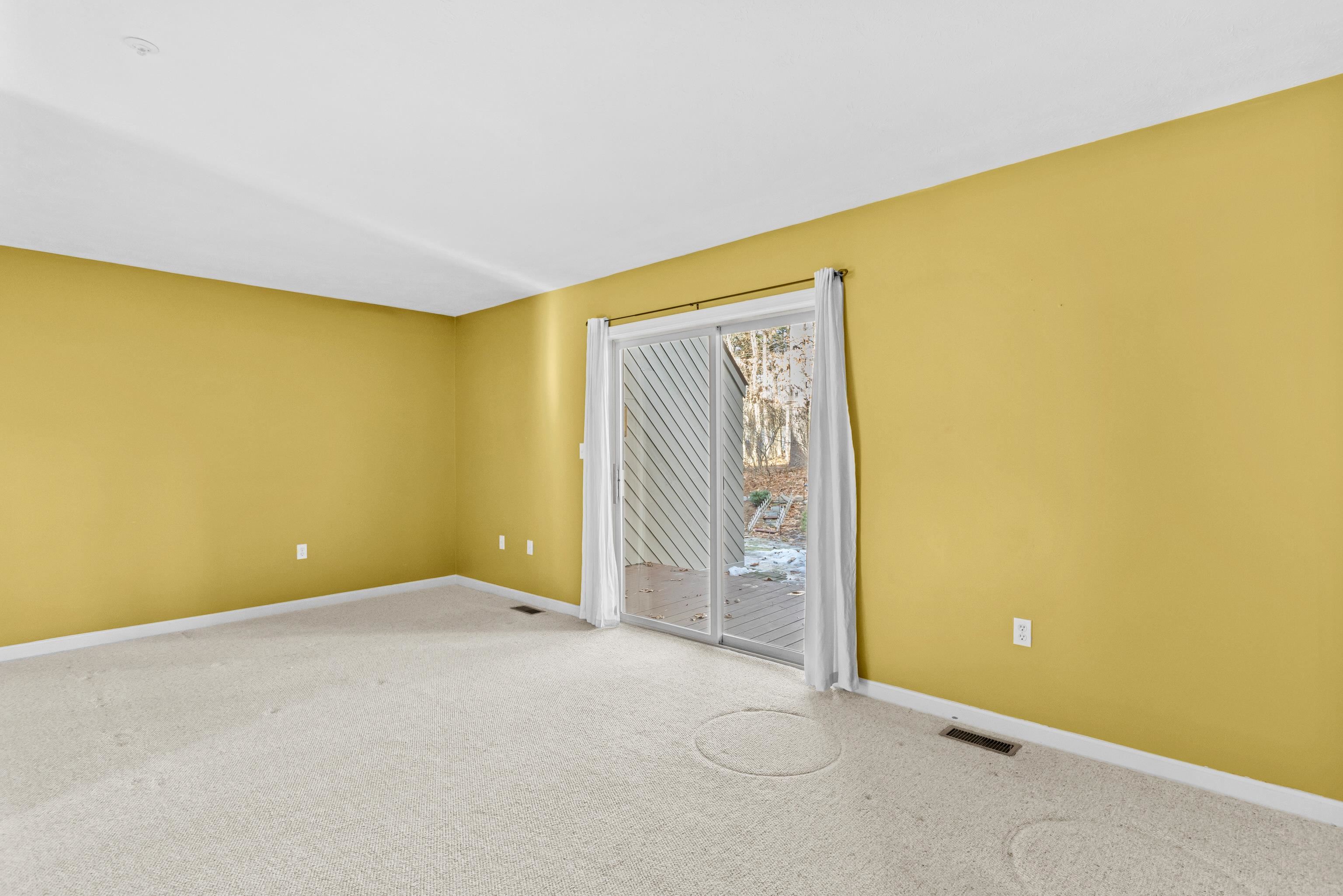 7 Suffolk Court Bedford, NH 03110 - Photo 15 of 39