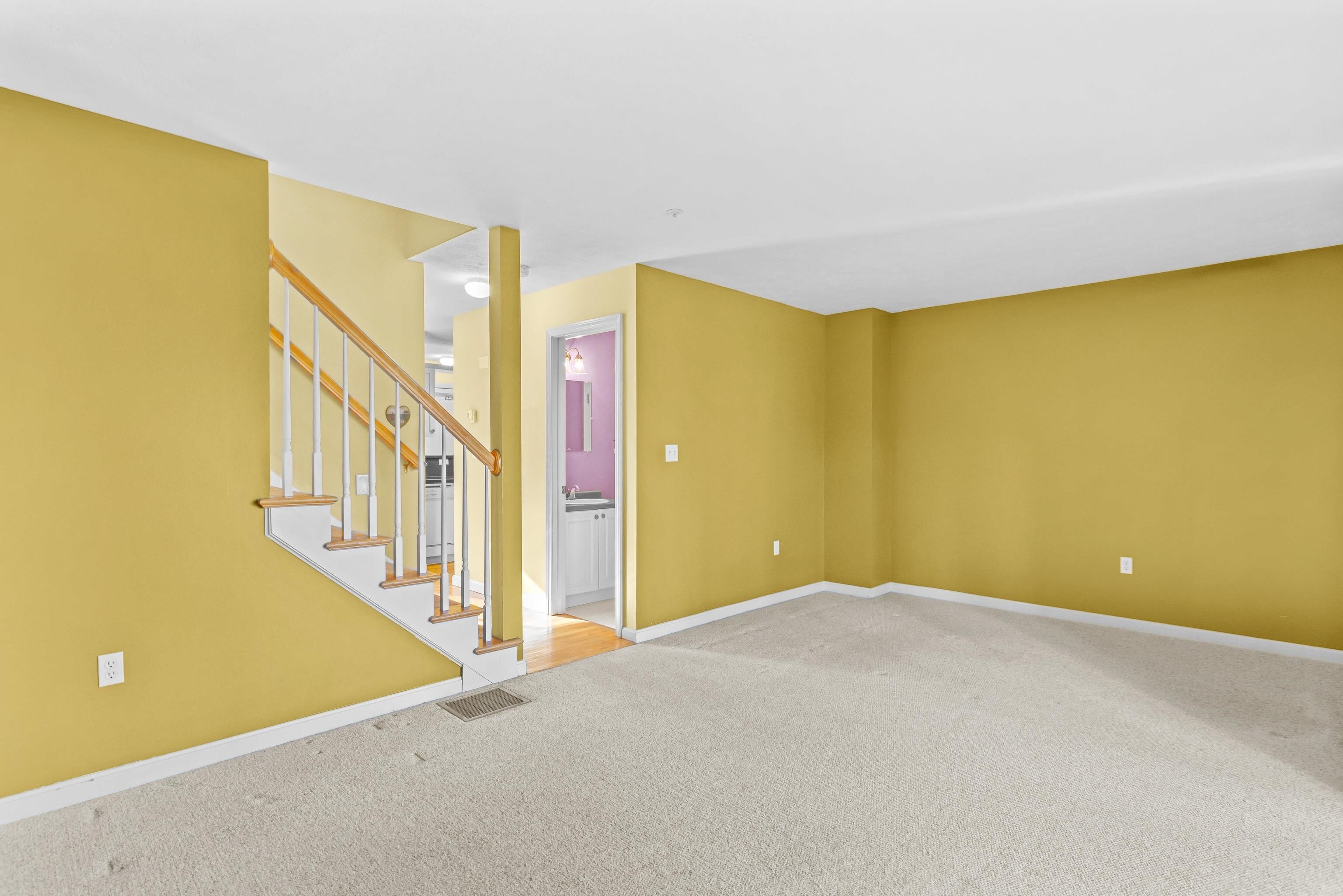 7 Suffolk Court Bedford, NH 03110 - Photo 17 of 39