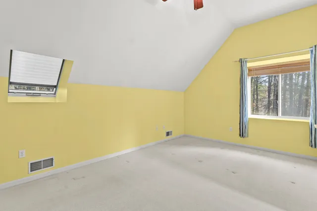 $299,900 | 7 Suffolk Court, Bedford, NH 03110